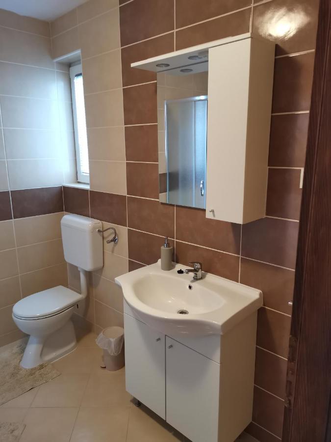 Apartman Jadranka Vir Exterior photo