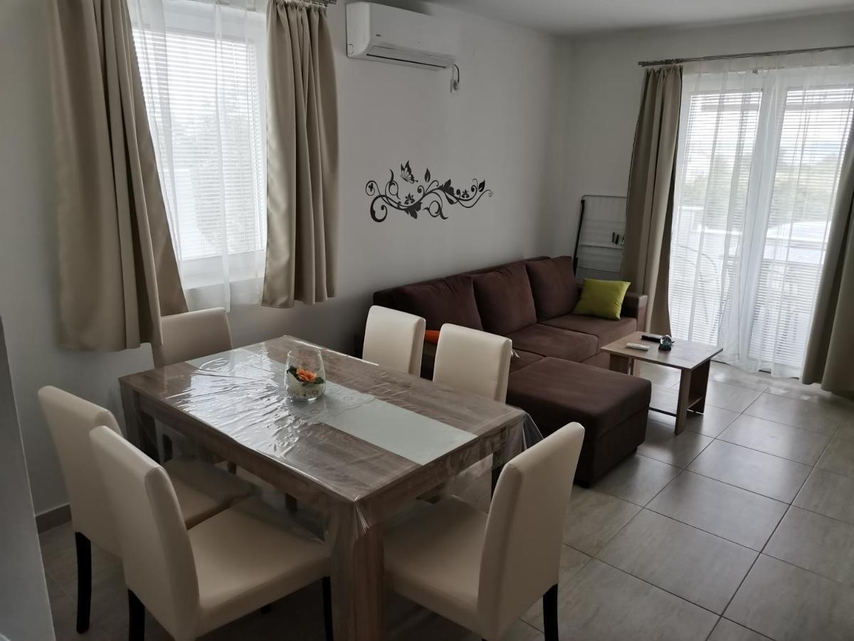 Apartman Jadranka Vir Exterior photo